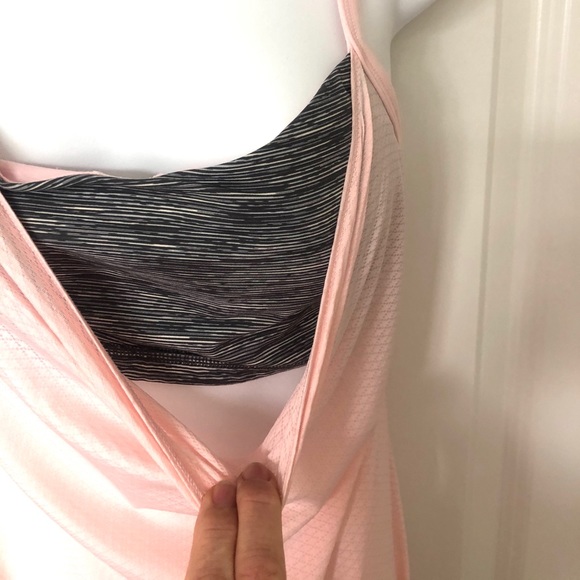 Lululemon sports bra top w/dri-weave material tank - Picture 4 of 6